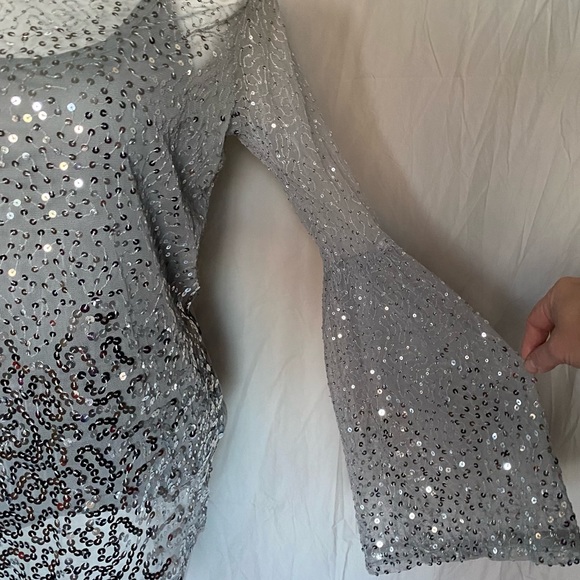 INC International Concepts Tops - EUC INC ✨SPARKLY✨sequined sheer long sleeved top, XL